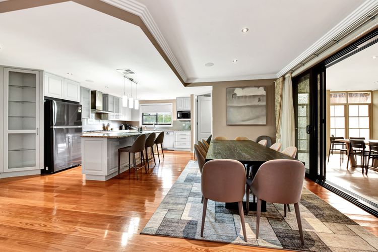 Luxe Mansion with open plan dining and Chef's Kitchen!