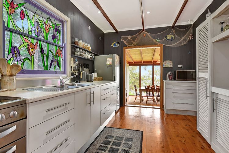 Kitchen with Appliances 