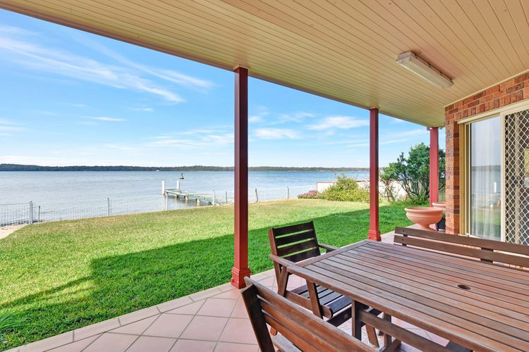 Sunshine Lake Views – Absolute Waterfront