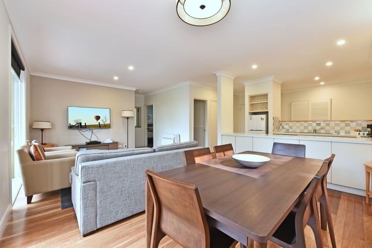 Villa 2br Pinot Nois Villa located within Cypress Lakes Resort