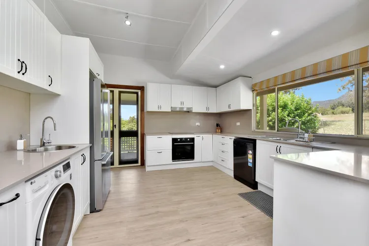 Brand new Chef's kitchens with spacious area to bake desert 
