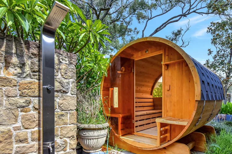 Brokenback Vineyard Luxe Homestead