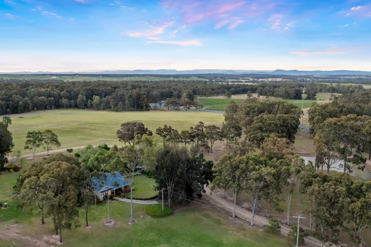 Countryside home with amazing views!