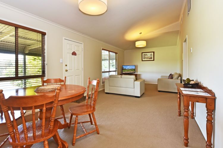 Palmers Lane Vineyard Estate and Retreat with Pool offers a large 6br home and 2br cottage