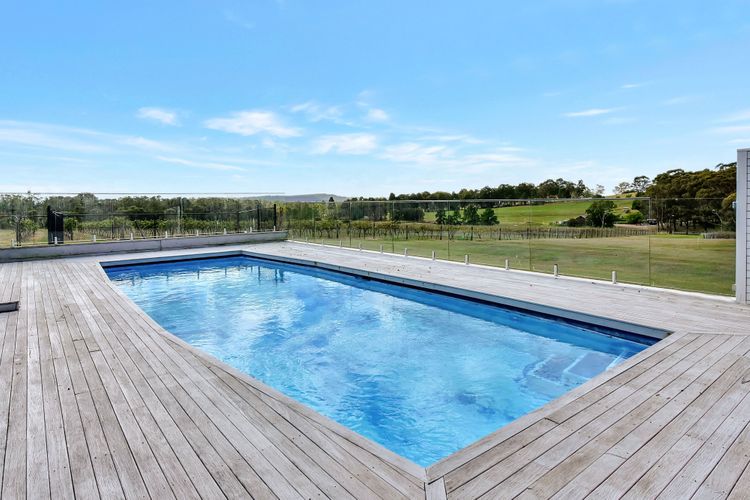 Palmers Lane Vineyard Estate and Retreat with Pool offers a large 6br home and 2br cottage