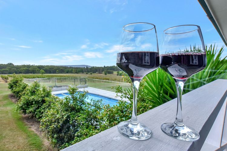 Palmers Lane Vineyard Estate and Retreat with Pool offers a large 6br home and 2br cottage