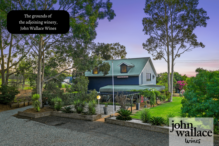 Palmers Lane Vineyard Estate and Retreat with Pool offers a large 6br home and 2br cottage