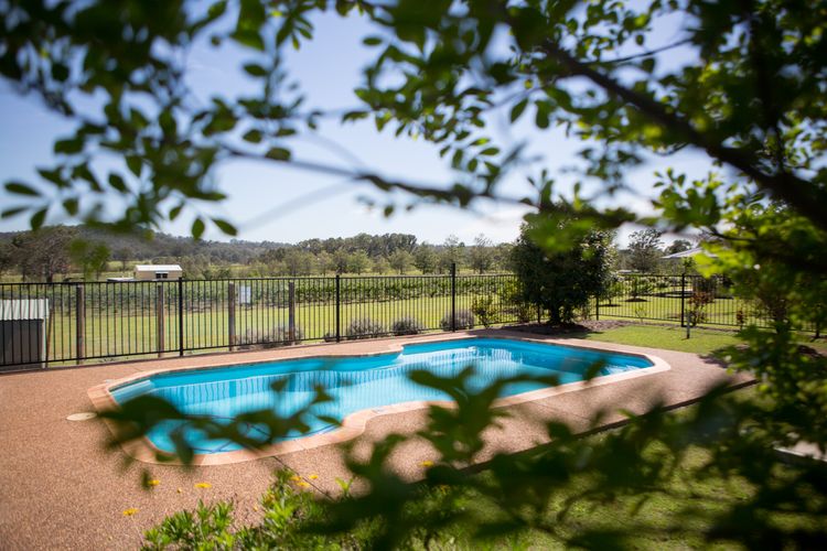 OMG! Luxe Estate with Amazing Pools 