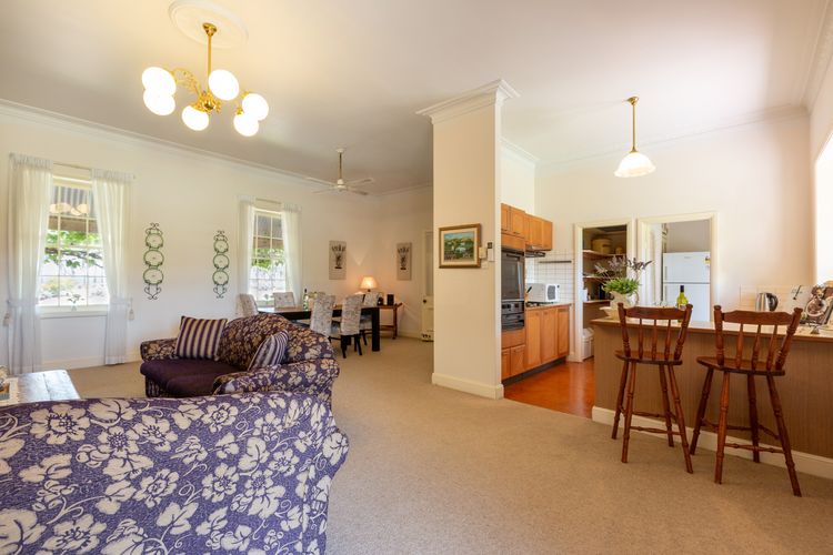 OMG! amazing Chef's kitchen with vintage living room design 