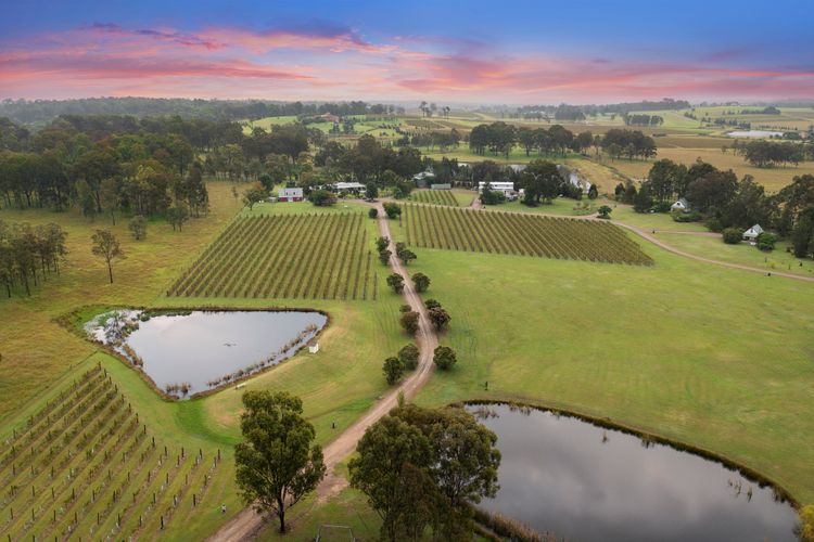 Bracken Ridge Vineyard – The Stables – Villa 1