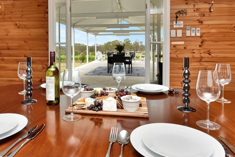 Bracken Ridge Vineyard – The Stables – Villa 1