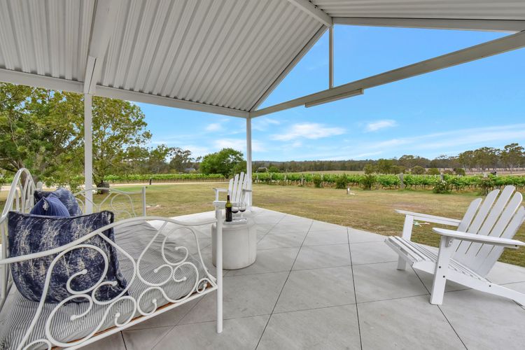 Bracken Ridge Vineyard – The Stables – Villa 1