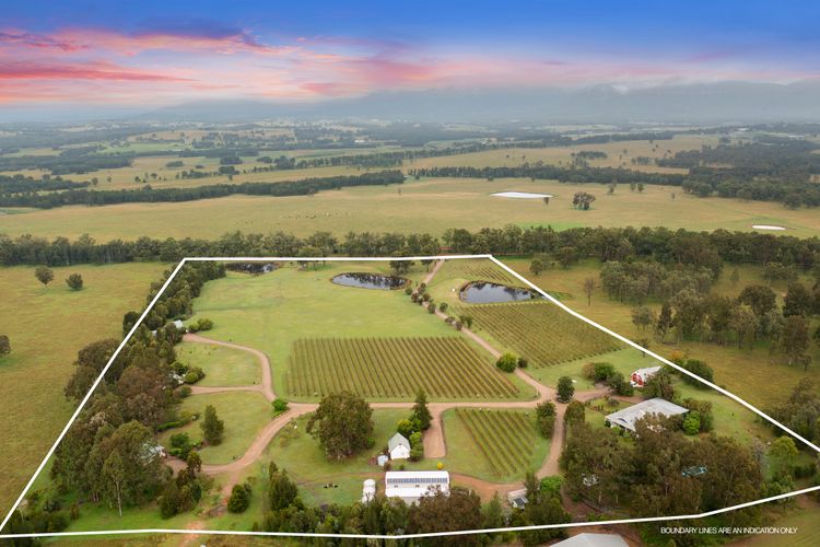 Bracken Ridge Vineyard – The Stables – Villa 1
