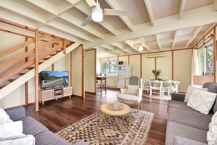 Bracken Ridge Vineyard – The Entire Estate