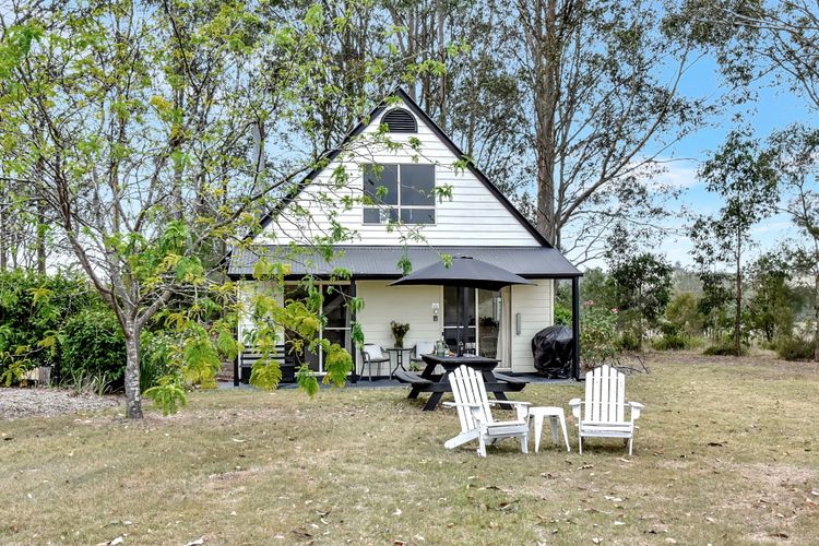 Bracken Ridge Vineyard – The Entire Estate