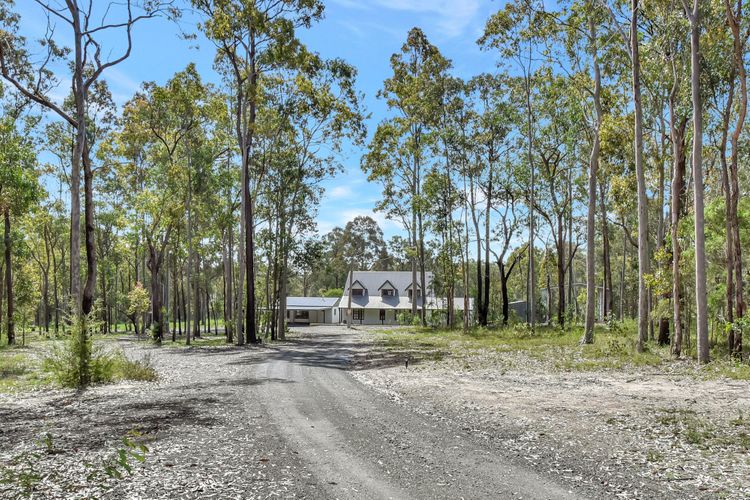 Kitchener Country Estate with Pool Hot Tub on private acres that sleeps up to 18
