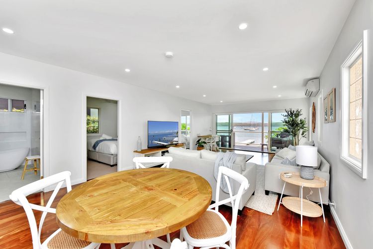 Valentine Views Lakefront Tranquility with Private Jetty