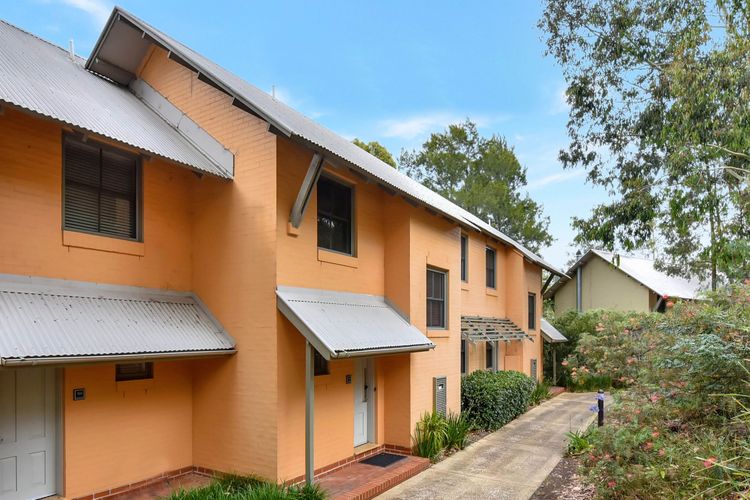Premium Villa 2br Madeira at Cypress Lakes – Modern Sophistication