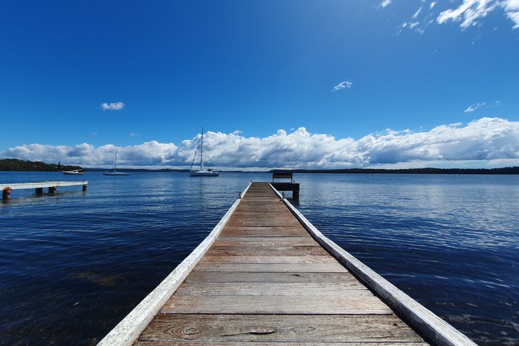 Kabine Waterfront Lakehouse in Sunshine