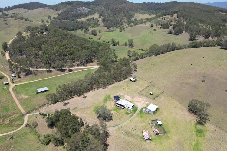 The Glass Ceiling – 360° Mount View Hideaway