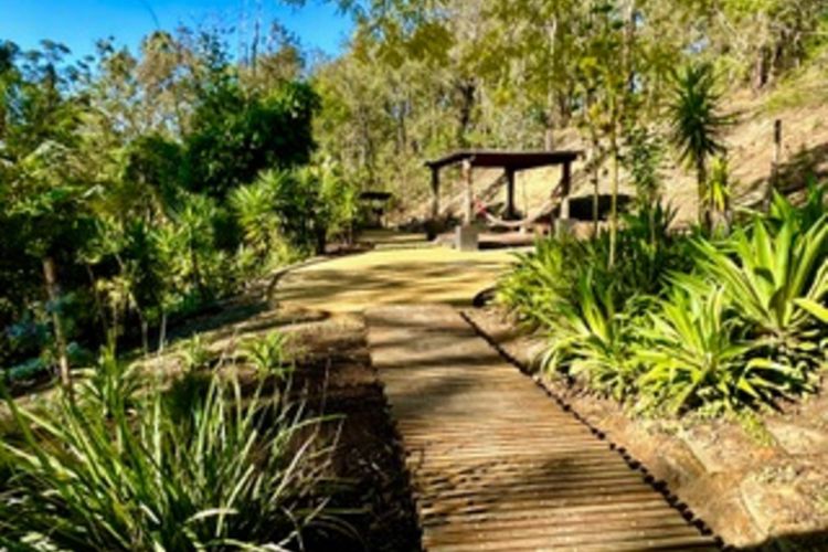 Misty Mountain Hideaway at Murrays Run ultra private rural escape with stunning views