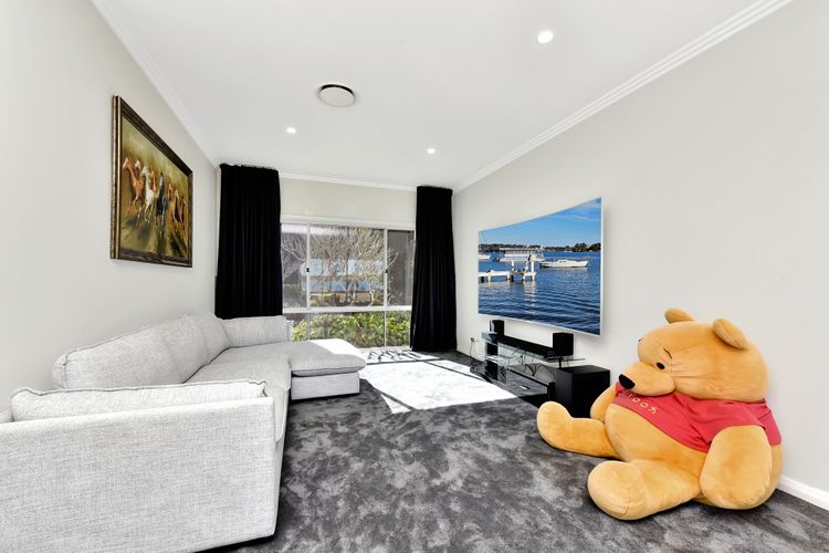Lake Palm Resort Luxury Retreat absolute Waterfront on 3 acres at Lake Macquarie.