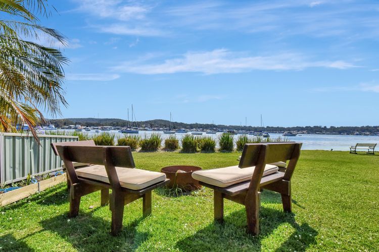 The Little Lake House at Rathmines waterfront on Lake Macquarie