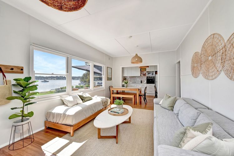 The Little Lake House at Rathmines waterfront on Lake Macquarie