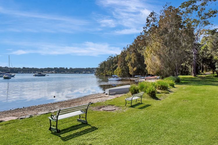 The Little Lake House at Rathmines waterfront on Lake Macquarie