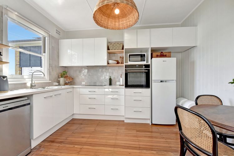 The Little Lake House at Rathmines waterfront on Lake Macquarie