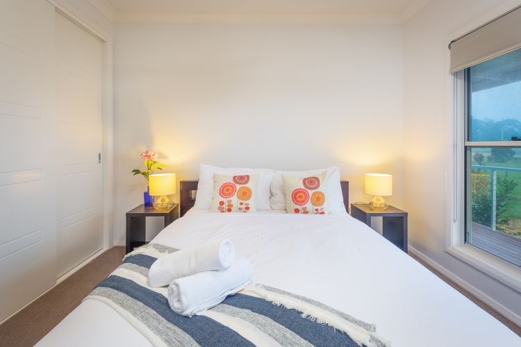 Kulang Lodge in charming Broke with Large Swim Spa and games room suits up to 8 guests