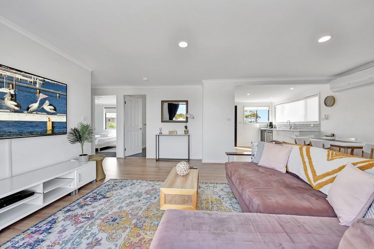 Seabreeze Bungalow – Lakeview Sunset Delight at Sunshine on Lake Macquarie