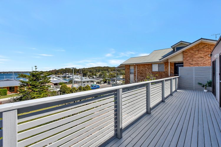 Seabreeze Bungalow – Lakeview Sunset Delight at Sunshine on Lake Macquarie