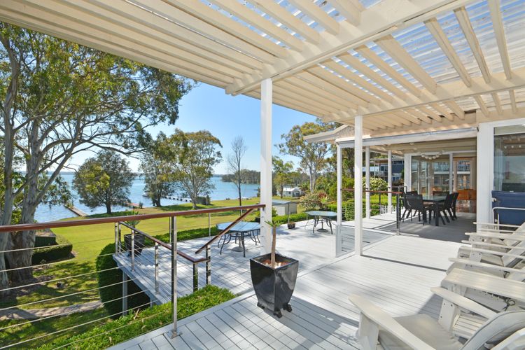 Lake Macquaries’ Edgewater Lakehouse at Morisset Memories 