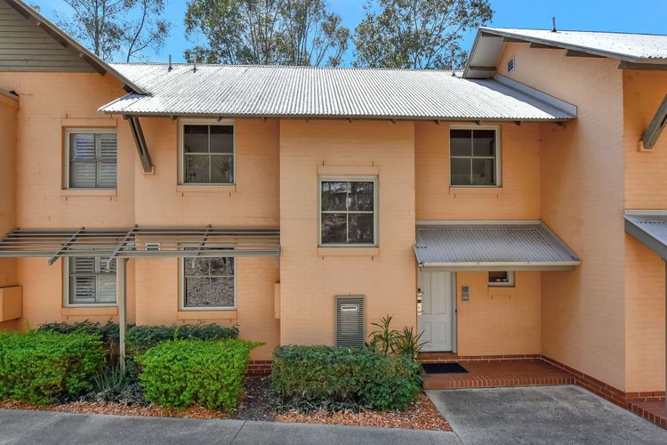 Villa 2br Albarino Villa located within Cypress Lakes Resort