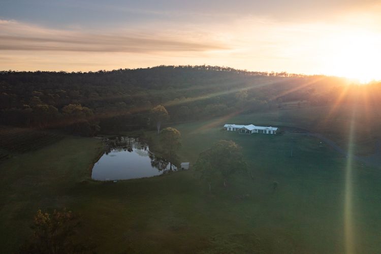 Molly Morgan Vineyard Lovedale Breakaway Villas . Sleeps Up to 6