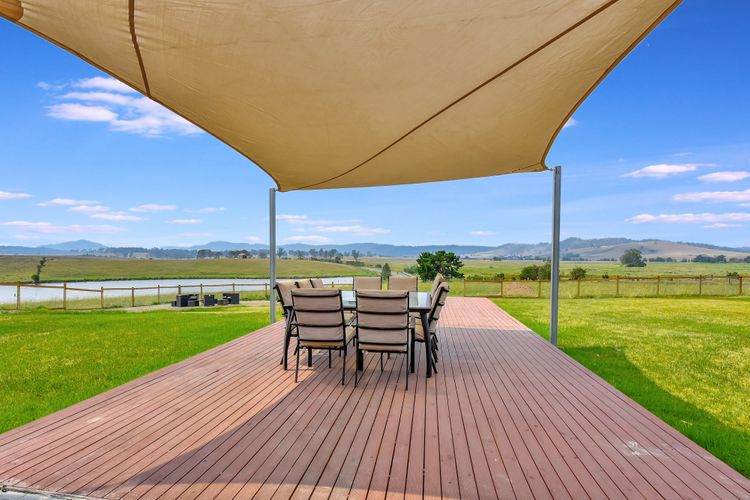Sunrise and Sunset Hot Tub Views 600m walk to Doltone Anambah House Wedding Venue at Pelican Plains