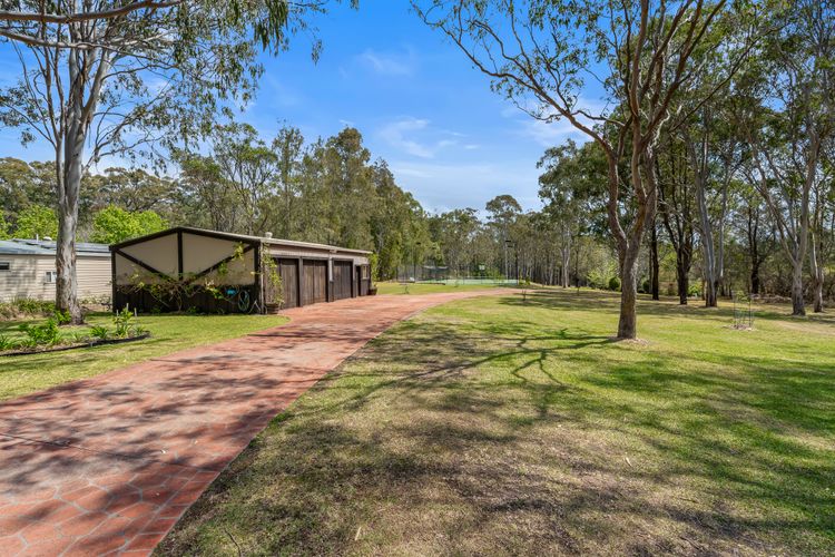 Slice of Heaven Family Retreat : Pool, Tennis and Good Times at Wilderness Waters