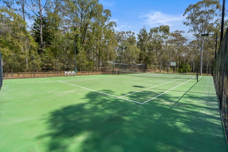 Slice of Heaven Family Retreat : Pool, Tennis and Good Times at Wilderness Waters