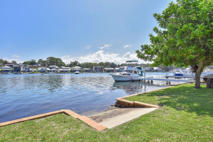 Balmoral Waterfront Escape at Lake Macquarie