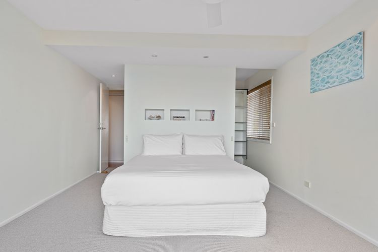 Bedroom with King or Split Singles