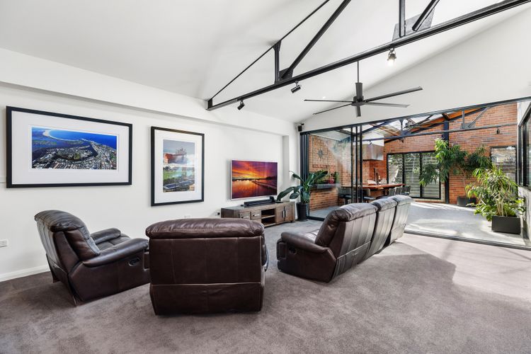 Lounge area with flat screen TV