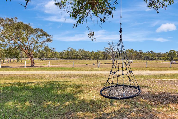 Odyssean Farmstay Cabin – Romantic Getaway, Roche Concert Bus Route & Nearby Wineries