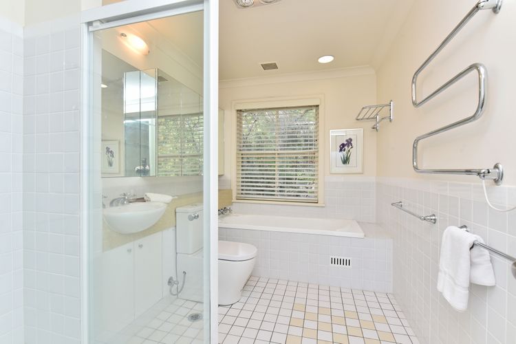 Villa 3br Zinfandel Villa Resort Condo located within Cypress Lakes Resort (nothing is more central)