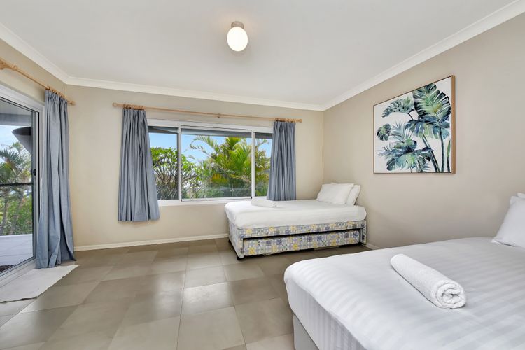 Panorama Beach House – Coastal Luxury with Stunning Views of the Caves Coastline