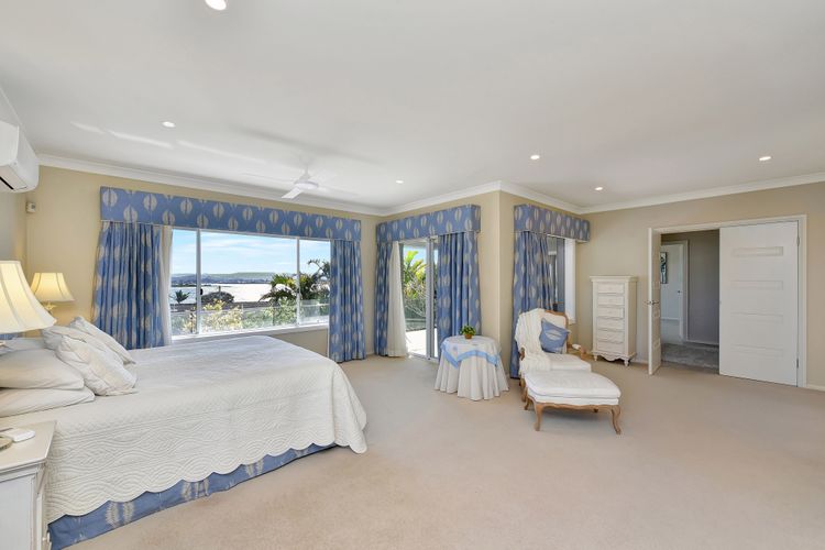 Panorama Beach House – Coastal Luxury with Stunning Views of the Caves Coastline