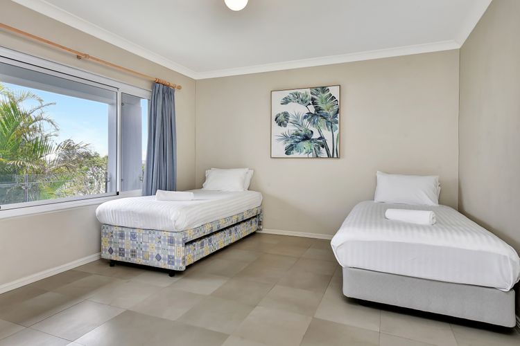 Panorama Beach House – Coastal Luxury with Stunning Views of the Caves Coastline