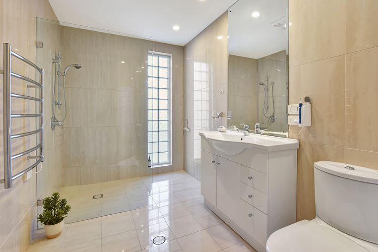 Panorama Beach House – Coastal Luxury with Stunning Views of the Caves Coastline