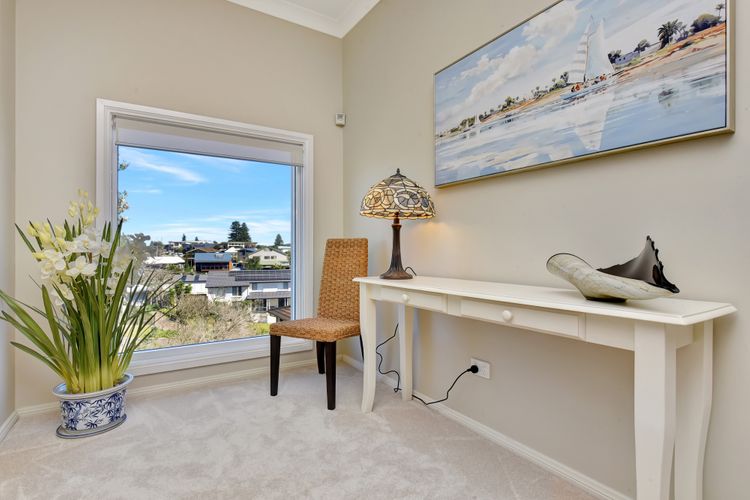 Panorama Beach House – Coastal Luxury with Stunning Views of the Caves Coastline