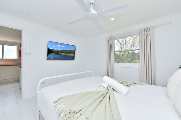 Bedroom - Queen Bed